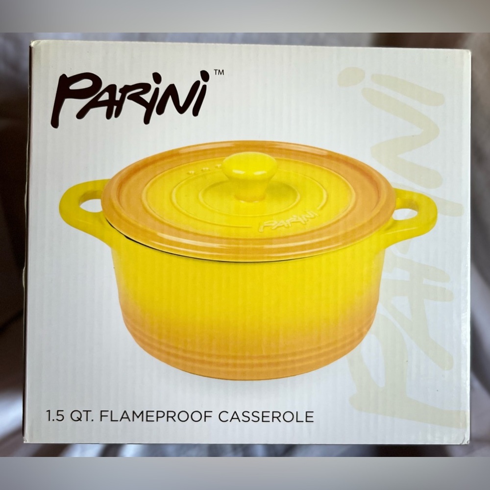 1.5qt Flameproof Casserole Dish W/Lid NIB 🌻